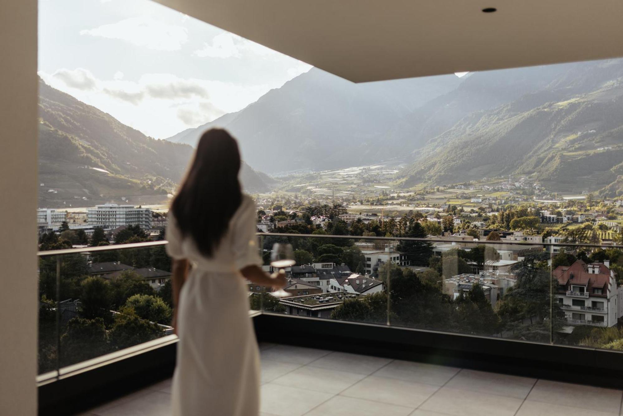 The Hills Apartment *
