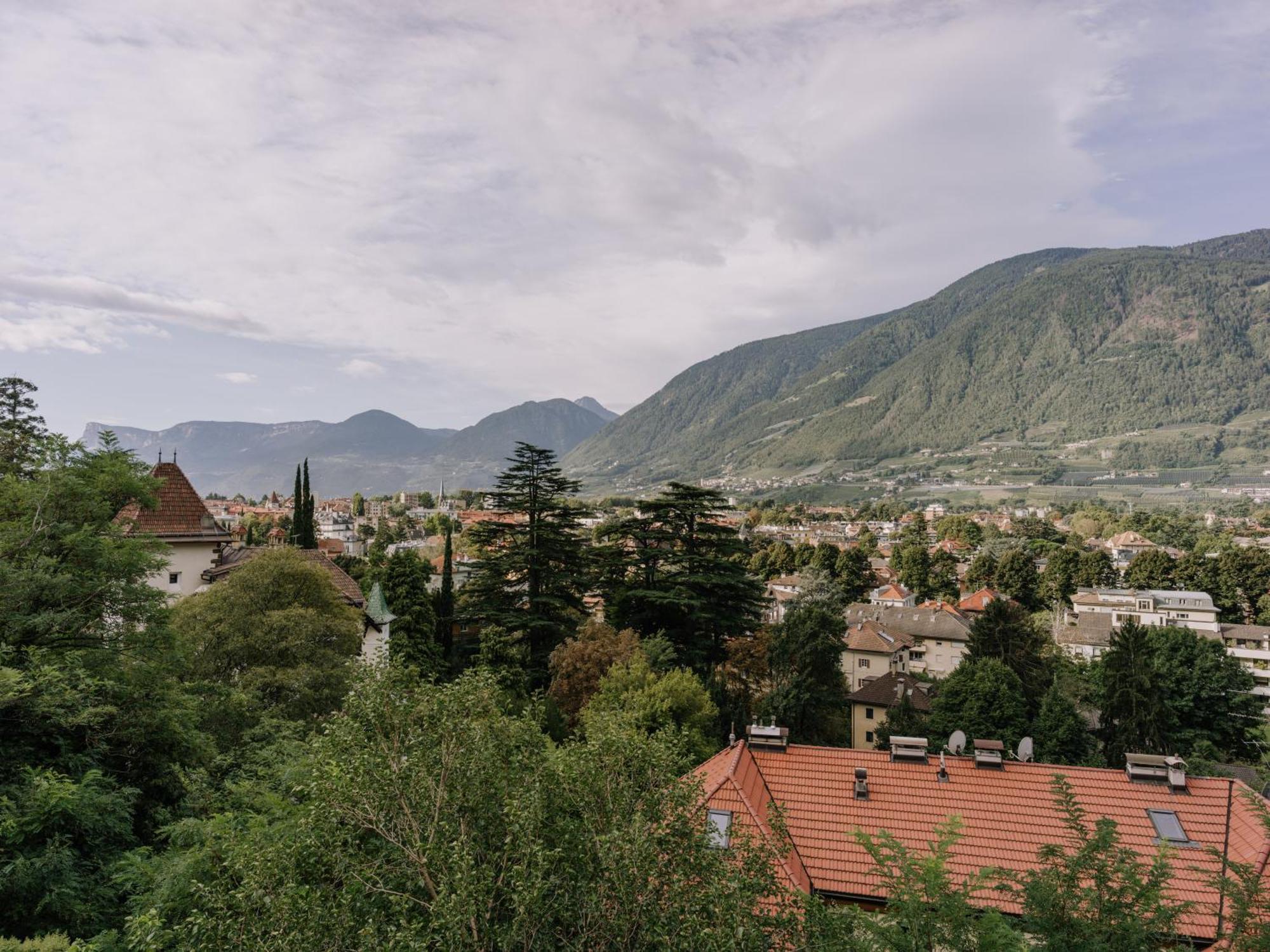 The Hills * Meran