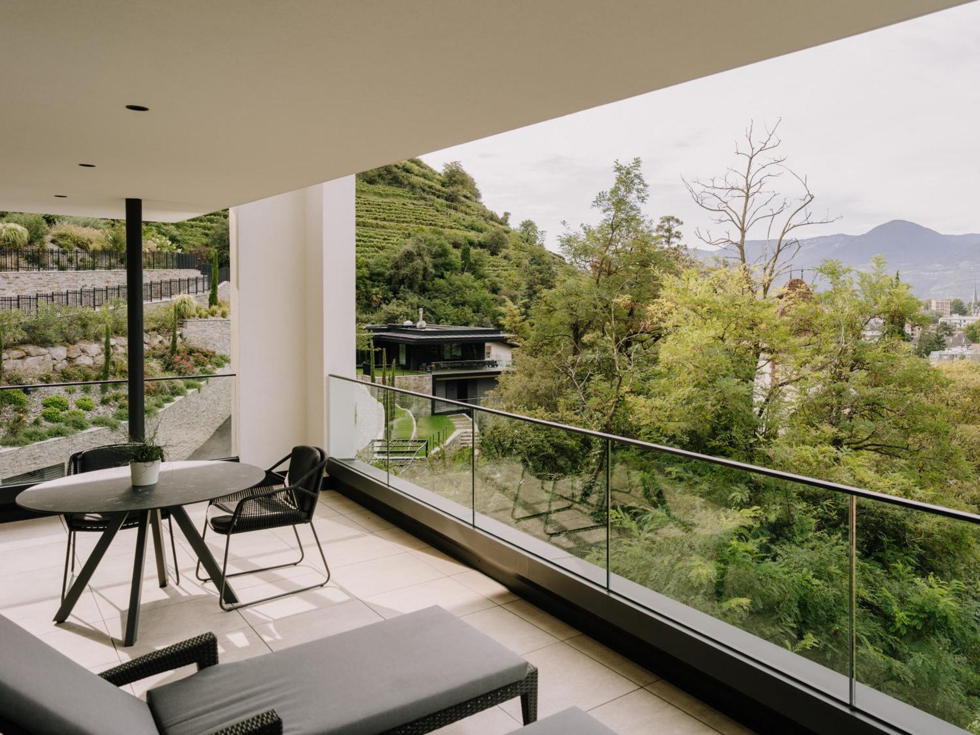 The Hills Apartment *