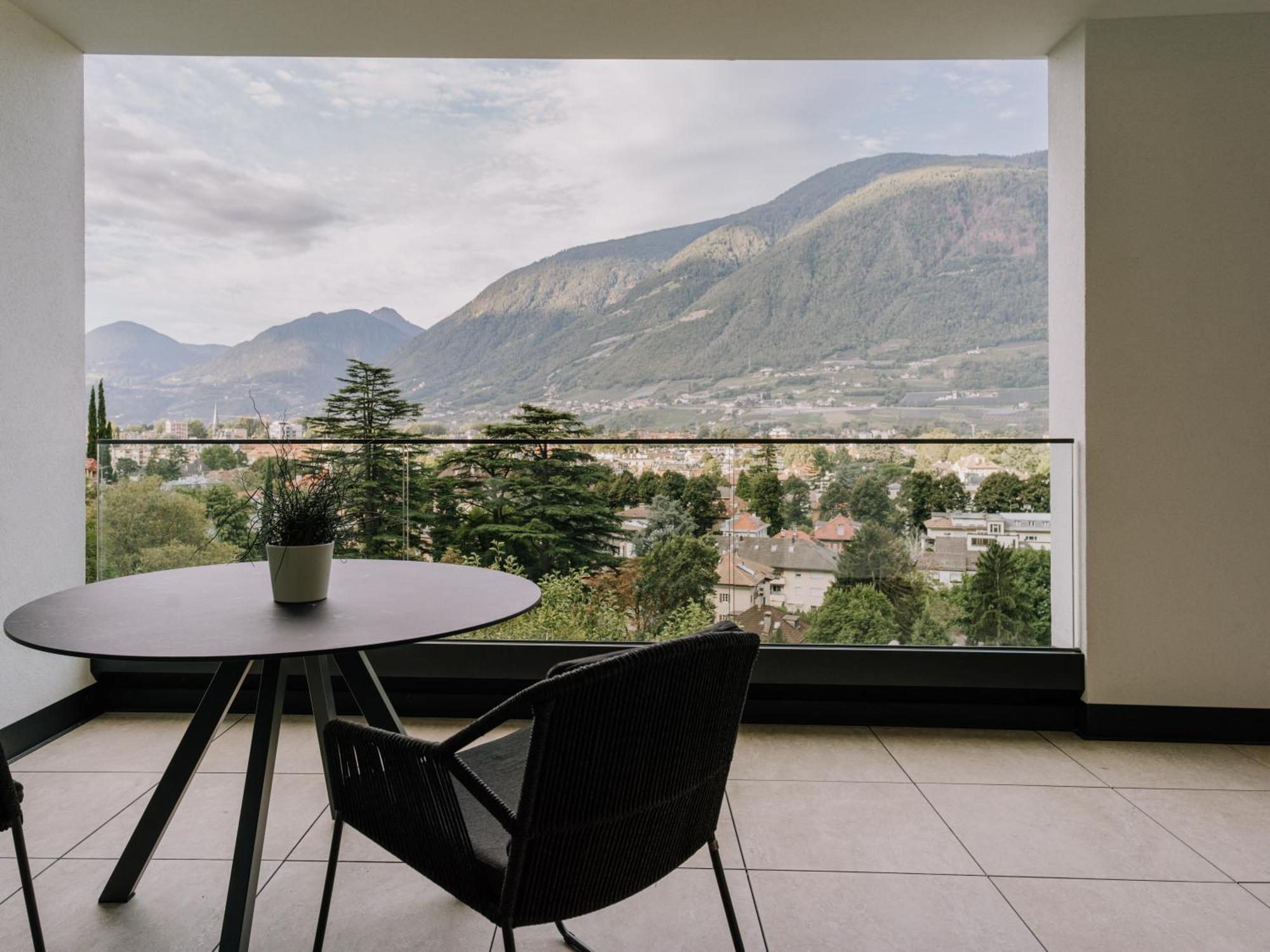 The Hills Meran